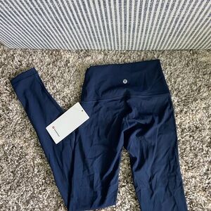 Lululemon Navy Blue Wunder-Under Leggings